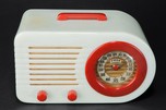 FADA 1000 ”Bullet” Catalin Radio in Alabaster + Red - Great